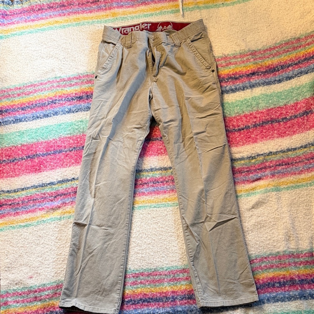 Wrangler Men's Khaki Chinos